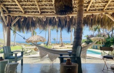 Splendide villa située en bord de mer à Cabrera