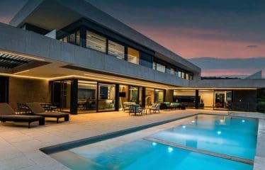 VILLA ATLAS – SUPERBE VILLA DE LUXE DE STYLE CONTEMPORAIN AVEC PANORAMIQUE SUR LA MER DANS LA PRESTIGIEUSE LA RESERVA DE SOTOGRANDE.