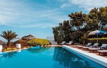 Splendide villa avec vue mer située à Santorin