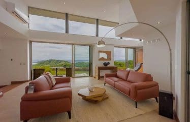 Splendide villa de luxe avec une vue panoramique sur la mer
