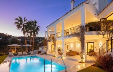 Magnificent MANOR HOUSE WITH PANORAMIC SEA VIEWS IN EL MADROÑAL