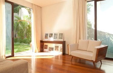 Somptueuse Propriété avec 5 chambres vue mer et accès à la plage à Joá