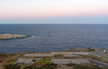 superbe villa au design architectural distinctif sur l’île de Sérifos.