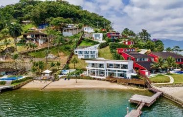 Magnifica proprietà sul lungomare ad Angra dos Reis