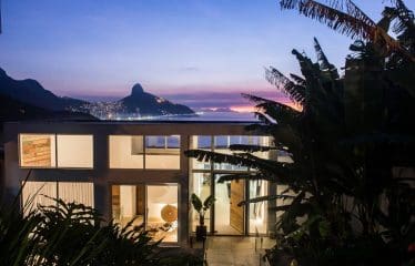 Magnifique propriété contemporaine contemporaine  à Joá