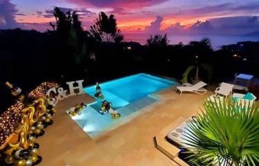 Très belle villa située dans la résidence « Les hauts de Matatia » à Taapuna.