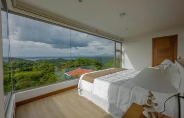 Splendide villa de luxe avec une vue panoramique sur la mer