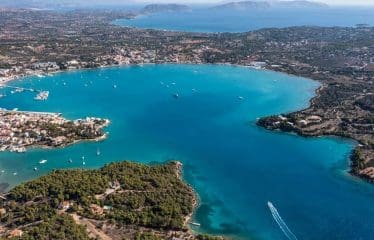 Très beau terrain avec une vue impressionnante sur la mer