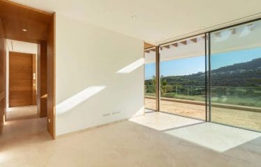 Magnifique villa de luxe située à côté du parcours de golf Finca Cortesin