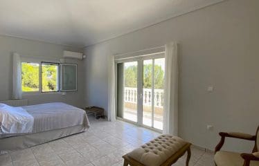 Très belle Villa individuelle exquise alliant harmonieusement style, confort et fonctionnalité dans un quartier très recherché.