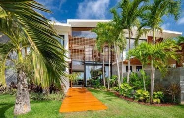 Villa de luxe en bord de mer à Vente à Praia do Forte, Bahia, Brésil