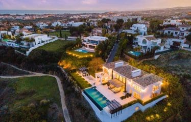 Très belle villa de luxe moderne située à Marbella
