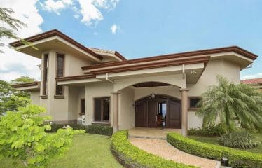 Splendide villa avec une vue panoramique