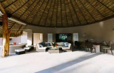 Magnifique Villa située près de Playa Grande, sur une falaise surplombant la mer.
