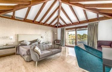 Splendide manoir de style méditerranéen avec une vue imprenable situé à Paraiso Alto