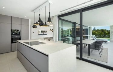 MERVEILLEUSE VILLA À DEUX PAS DE L&rsquo;EBACH À MARBELLA EST