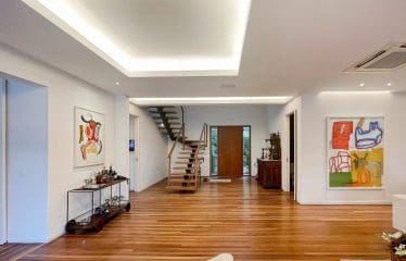 Spectaculaire maison en duplex sur une rue noble à Jardim Botânico