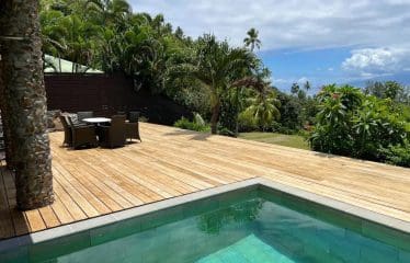Villa Teavaro Moorea vue sublime du lever du soleil et de l&rsquo;ile de Tahiti
