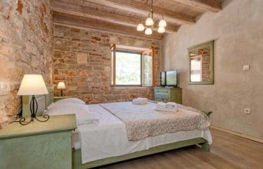 Villa en pierre sur l&rsquo;île de Hvar