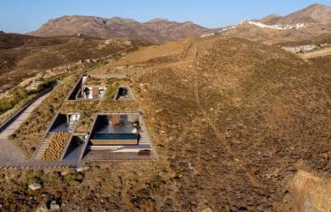 superbe villa au design architectural distinctif sur l’île de Sérifos.