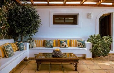 Splendide villa avec vue mer située à Santorin
