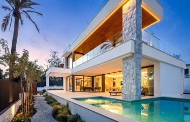 MERVEILLEUSE VILLA À DEUX PAS DE L&rsquo;EBACH À MARBELLA EST