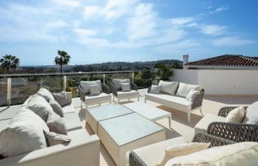 Magnifique propriété vue imprenable sur la mer au cœur de la vallée du golf