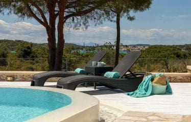 MAGNIFIQUE VILLA Vues spectaculaires sur la ville de Porto Cheli,