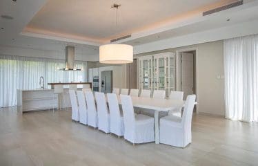 Très belle Propriété de Luxe située à Beau champ