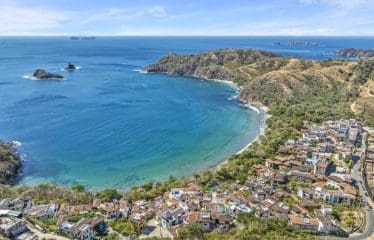 Très belle maison moderne avec une vue sur l&rsquo;océan