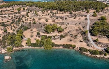 Très beau terrain avec une vue impressionnante sur la mer