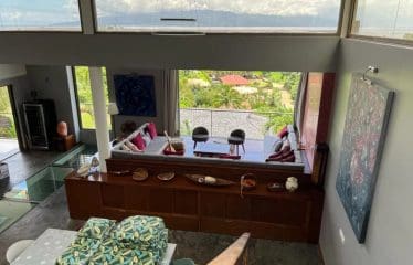 Villa Teavaro Moorea vue sublime du lever du soleil et de l&rsquo;ile de Tahiti