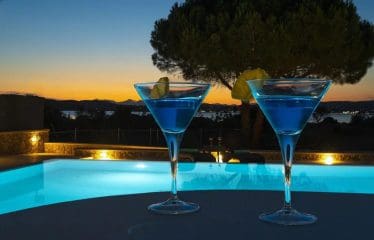 MAGNIFIQUE VILLA Vues spectaculaires sur la ville de Porto Cheli,