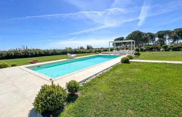 Belle villa moderne de luxe située à Cecina