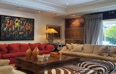 Bellissima villa di lusso situata a Glyfada