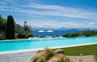 Belle propriete située à Porto heli