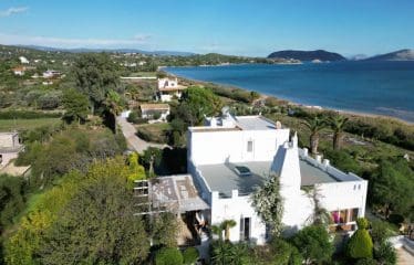 Très belle Villa exclusive située à Petrothalassa, Portoheli.
