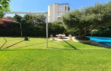 Bellissima villa di lusso situata a Glyfada