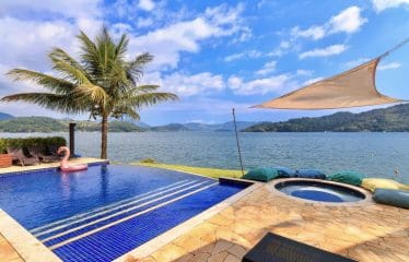 DOSSIER CONFIDENTIEL   Superbe propriété de luxe sur la mer à Angra dos Reis