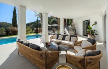 Magnificent MANOR HOUSE WITH PANORAMIC SEA VIEWS IN EL MADROÑAL