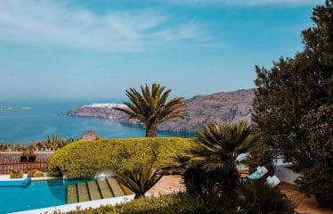 Splendide villa avec vue mer située à Santorin