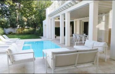 Très belle villa moderne située à Pietrasanta