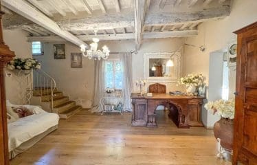 Splendide propriété pleine de charme située à Cecina