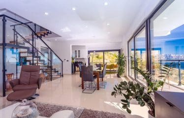 Très belle Villa en pierre située dans le quartier Omis