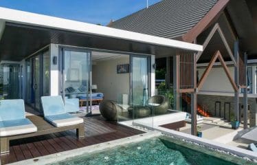 Très belle villa de luxe avec une vue époustouflante sur la mer