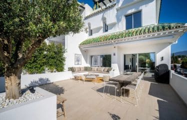 SUPERBE MAISON DE VILLE AVEC UNE VUE INCROYABLE SUR LA MONTAGNE ET LA MER