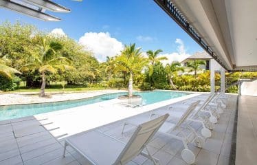 Très belle Propriété de Luxe située à Beau champ