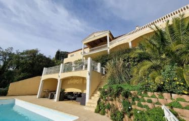 Magnifique Villa de luxe aux Issambres – Vue mer panoramique
