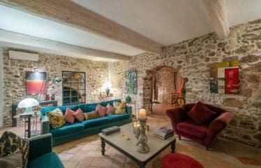 Luxueux Mas en pierre du 18ème siècle avec piscine chauffée – Propriété unique à Biot