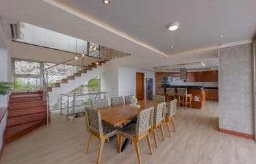 Splendide villa de luxe avec une vue panoramique sur la mer